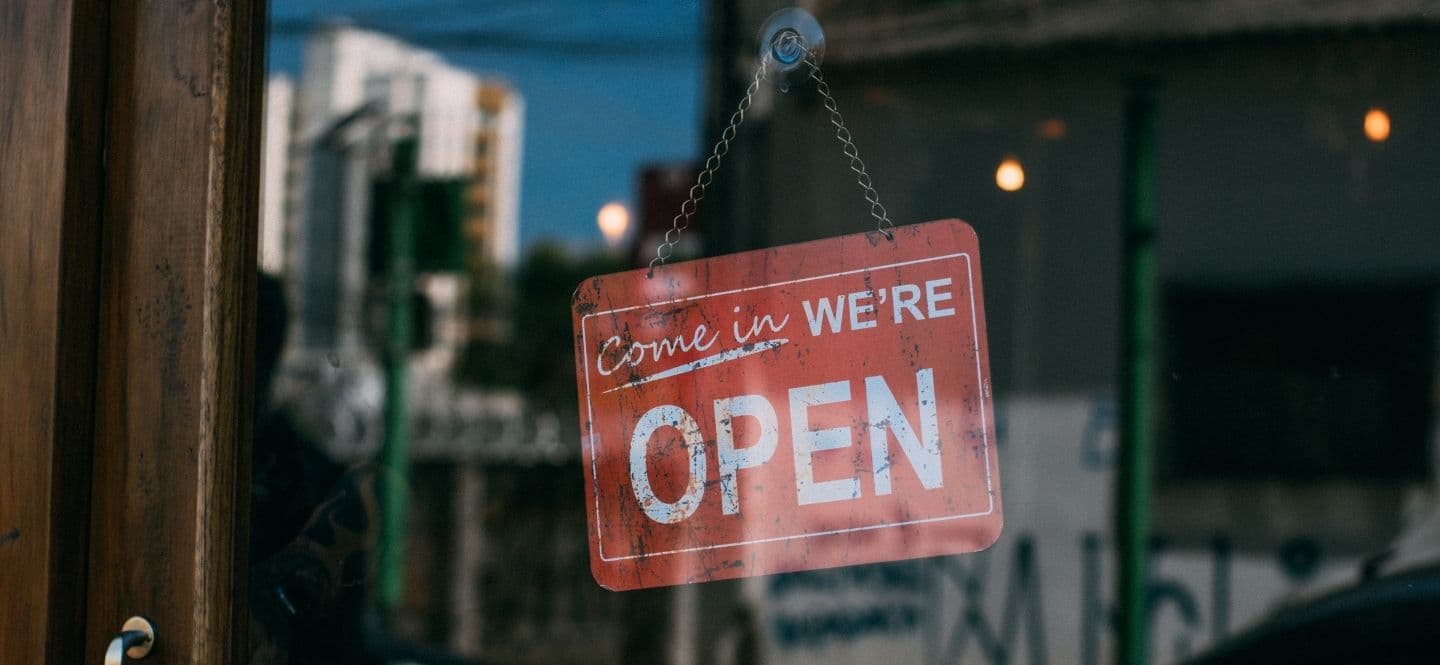 are Canadian banks open